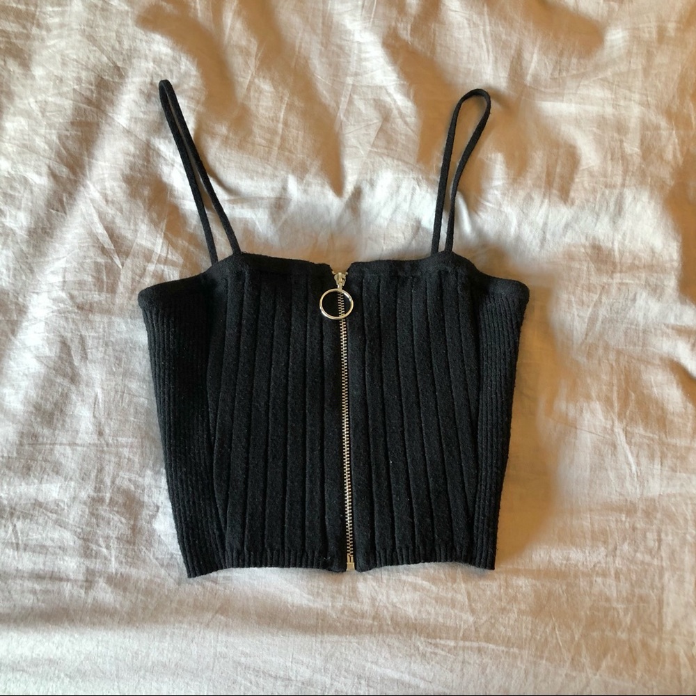 Black zip crop top
